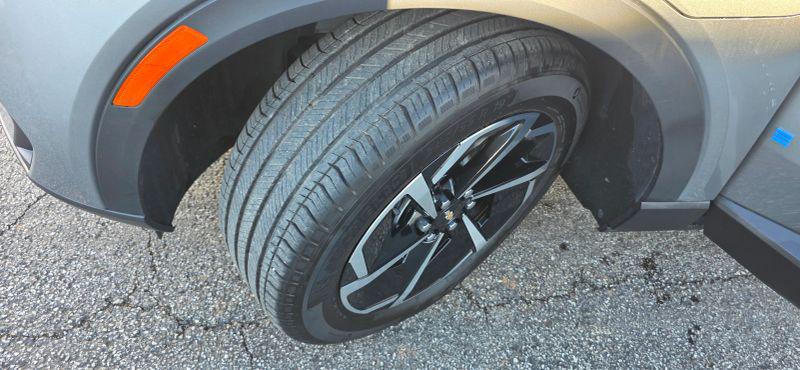 2025 Chevrolet Equinox LT 1