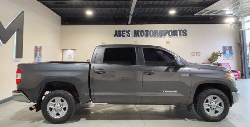 2014 Toyota Tundra SR5 5.7L V8