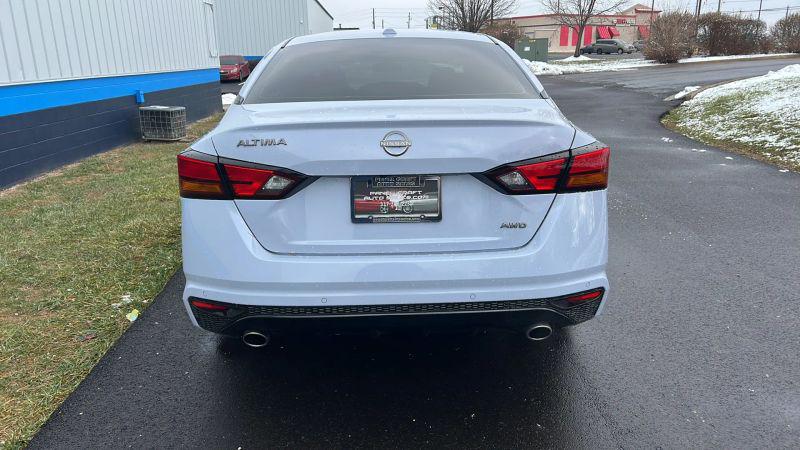 2024 Nissan Altima SR Intelligent AWD