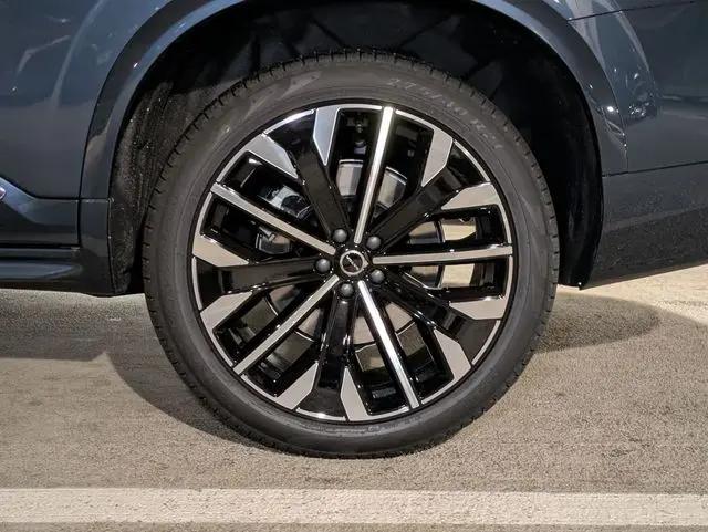2026 Volvo XC90 Plug-In Hybrid Plus, T8 AWD, Electric/Gasoline, Bright, 7 Seats