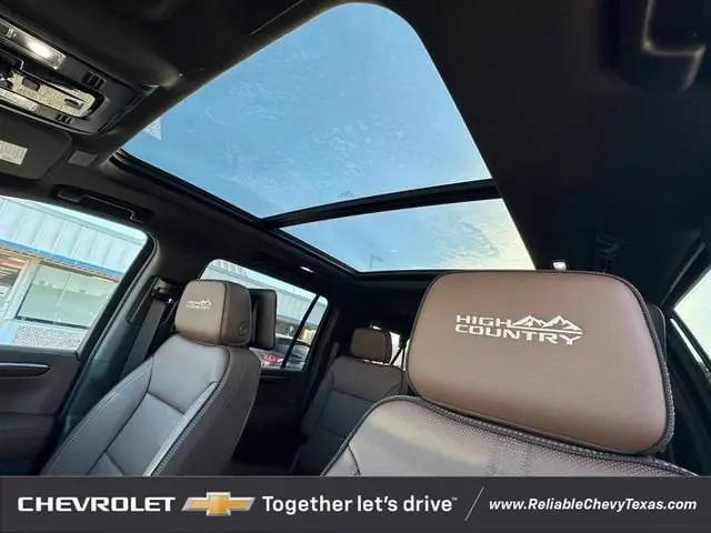 2026 Chevrolet Suburban High Country, 4WD