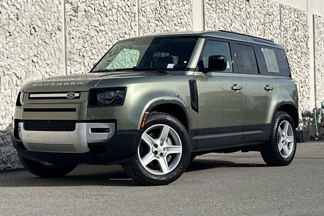 /2020 Land-Rover Defender