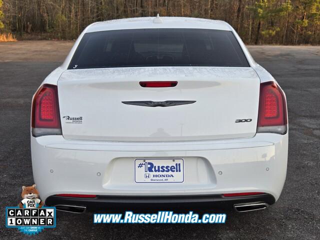 2023 Chrysler 300 Touring L