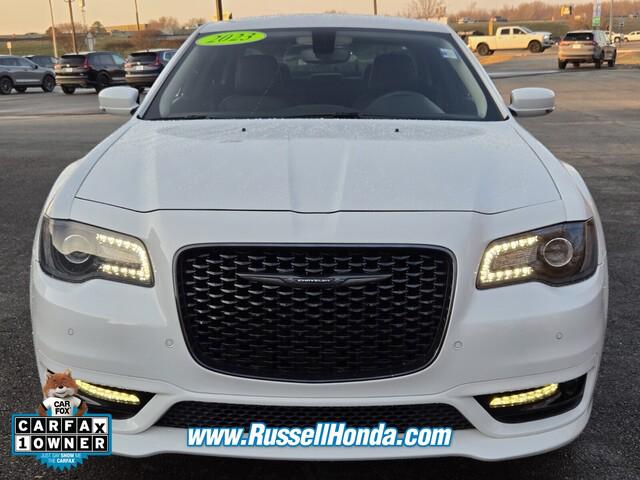 2023 Chrysler 300 Touring L