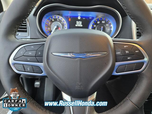 2023 Chrysler 300 Touring L