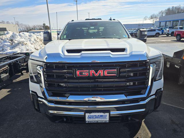 2026 GMC Sierra 3500HD Double Cab, Long Bed, Pro Dual Rear Wheel, 4WD