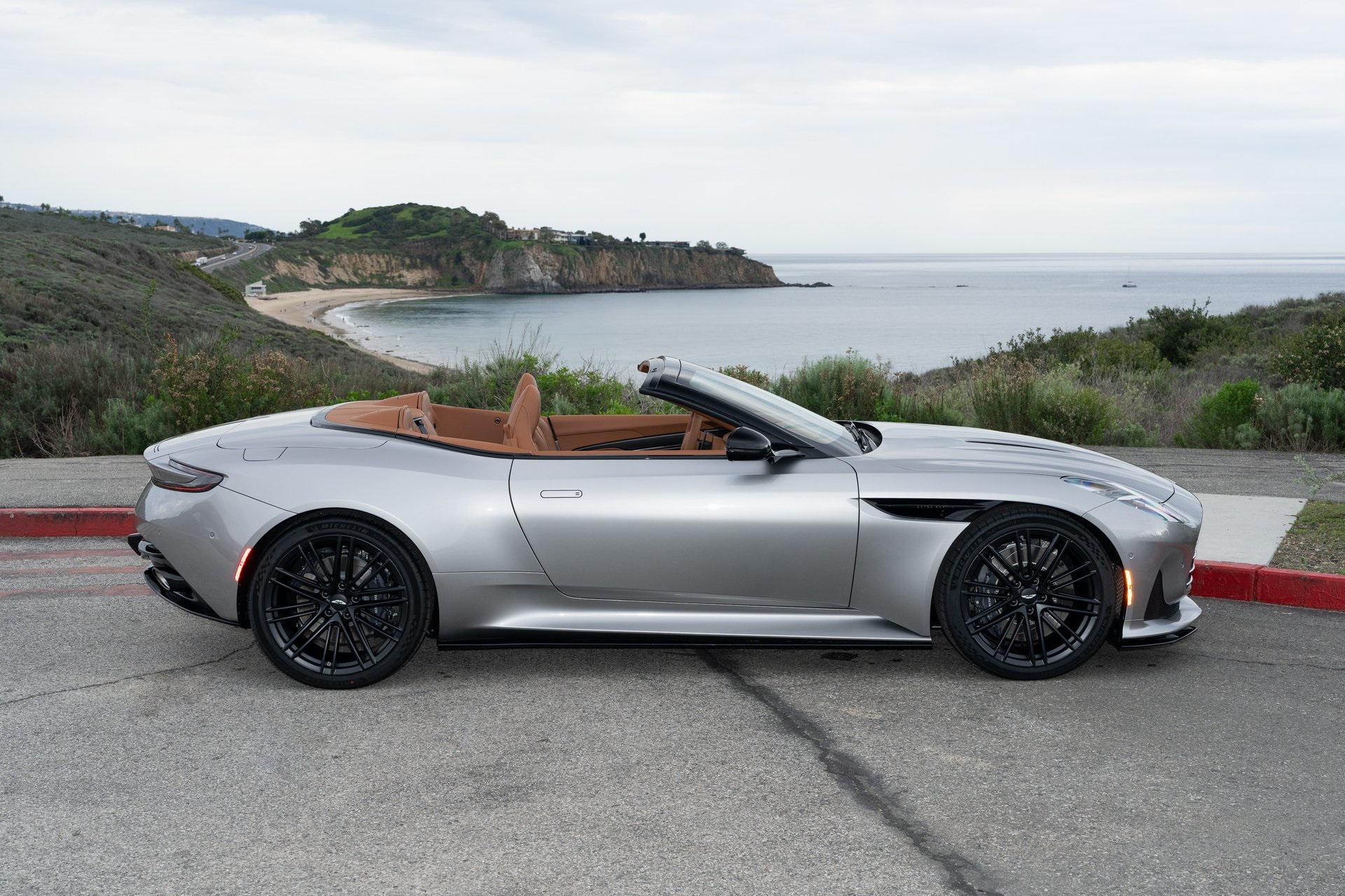 Aston Martin 2026 DB12 Volante