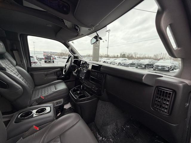 2022 Chevrolet Express Cargo Van RWD 2500 Extended Wheelbase WT