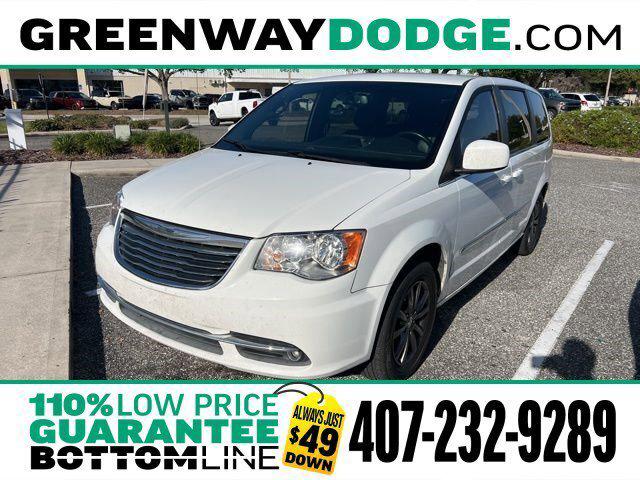 2015 Chrysler Town and Country S