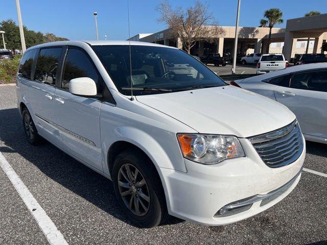 2015 Chrysler Town and Country S