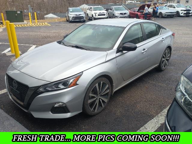 2022 Nissan Altima SR FWD