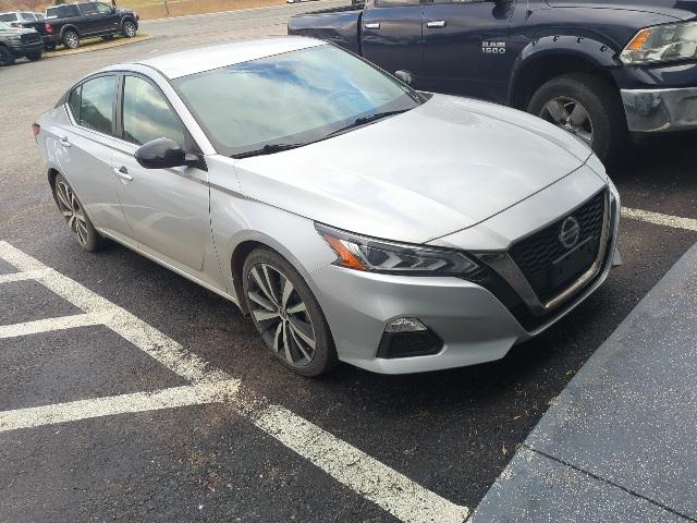 2022 Nissan Altima SR FWD