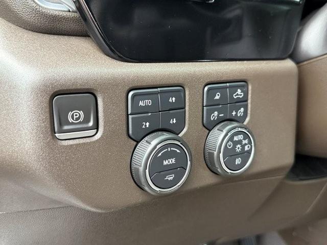 2023 Chevrolet Silverado 1500 4WD Crew Cab Short Bed LTZ