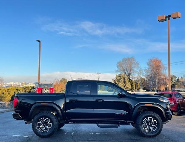 2024 GMC Canyon 4WD AT4X