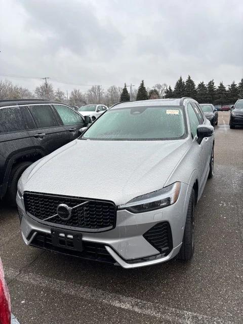 2025 Volvo XC60 B5 Plus