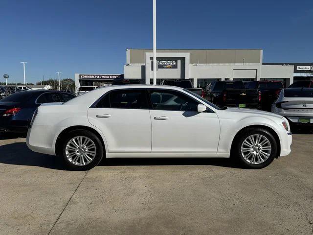 2014 Chrysler 300 Base