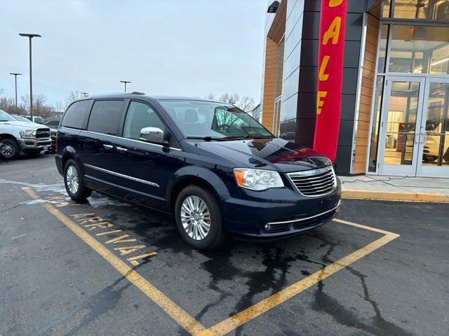 2016 Chrysler Town and Country Limited
