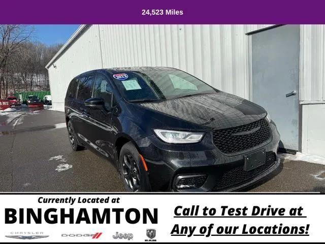 2023 Chrysler Pacifica Hybrid Touring L