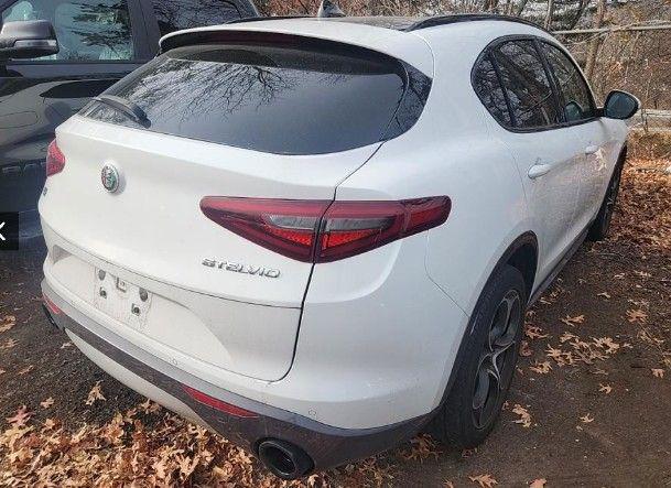 2023 Alfa Romeo Stelvio Ti AWD