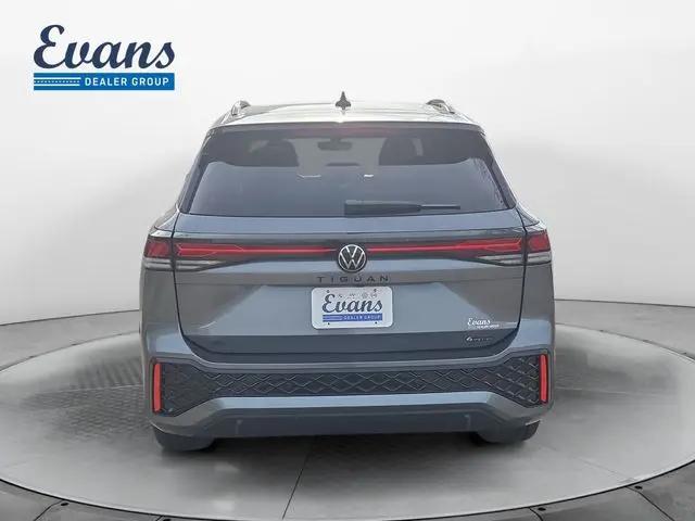 2026 Volkswagen Tiguan SE R-Line Black