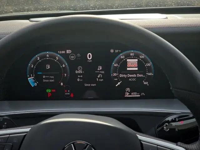 2026 Volkswagen Tiguan SE R-Line Black