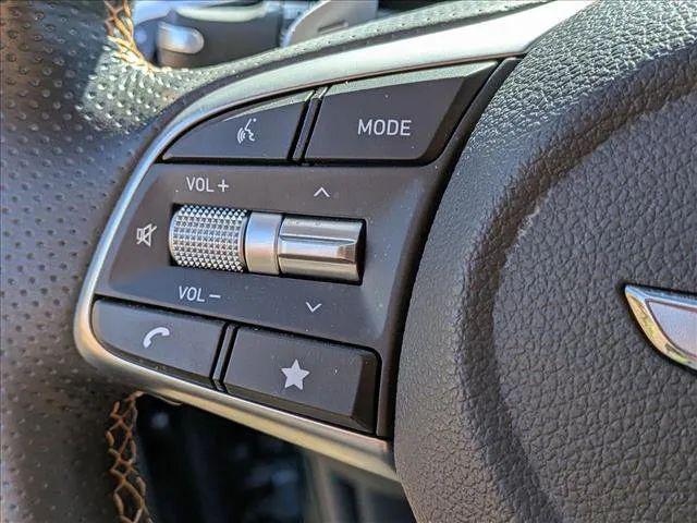 2022 Genesis G70 2.0T RWD