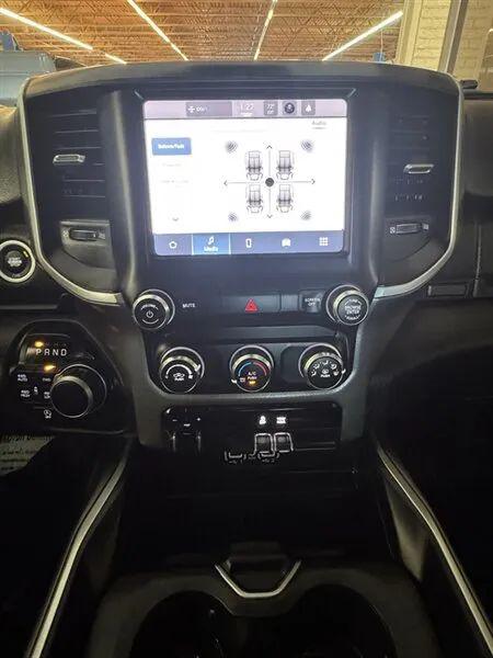 2022 Ram 1500 Lone Star Crew Cab 4x4 5'7" Box