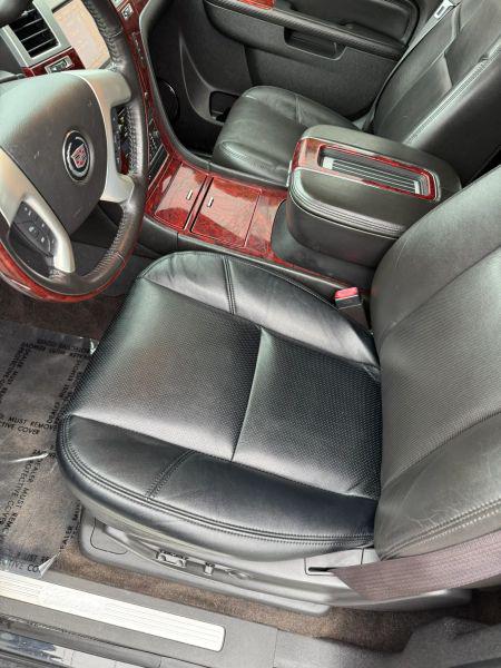 2014 Cadillac Escalade Luxury