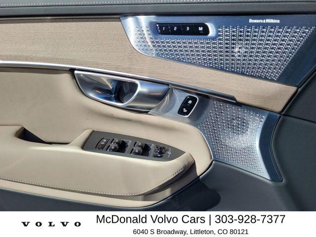 2026 Volvo XC90 Ultra, B6 AWD Gas (mild hybrid), Gasoline, Bright, 6 Seats