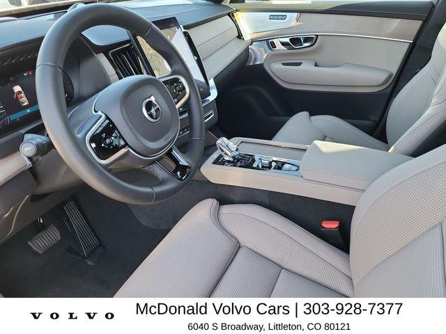 2026 Volvo XC90 Ultra, B6 AWD Gas (mild hybrid), Gasoline, Bright, 6 Seats