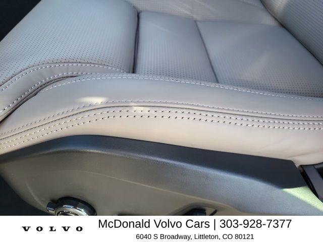 2026 Volvo XC90 Ultra, B6 AWD Gas (mild hybrid), Gasoline, Bright, 6 Seats
