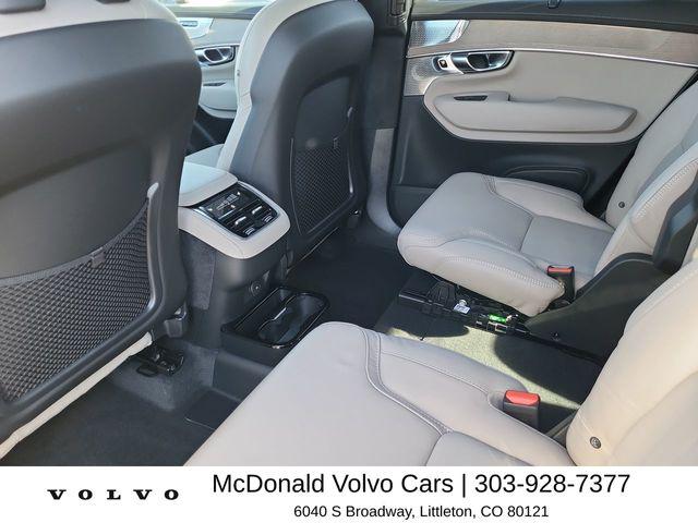 2026 Volvo XC90 Ultra, B6 AWD Gas (mild hybrid), Gasoline, Bright, 6 Seats