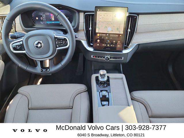 2026 Volvo XC90 Ultra, B6 AWD Gas (mild hybrid), Gasoline, Bright, 6 Seats