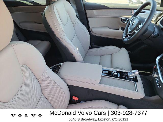 2026 Volvo XC90 Ultra, B6 AWD Gas (mild hybrid), Gasoline, Bright, 6 Seats