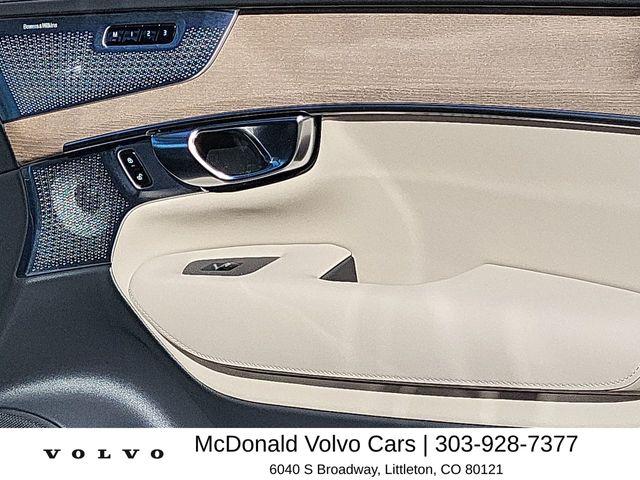 2026 Volvo XC90 Ultra, B6 AWD Gas (mild hybrid), Gasoline, Bright, 6 Seats