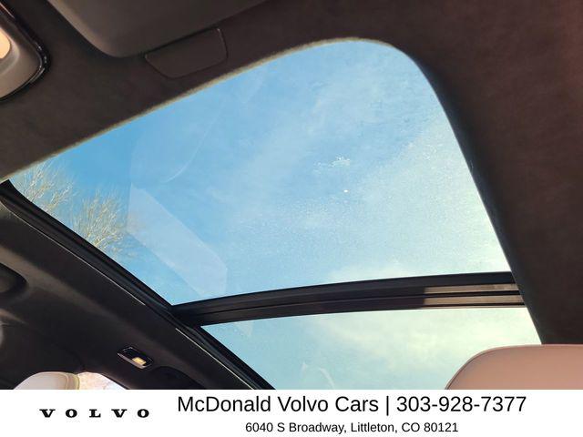 2026 Volvo XC90 Ultra, B6 AWD Gas (mild hybrid), Gasoline, Bright, 6 Seats