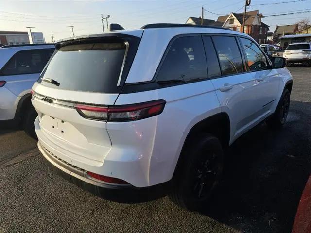 2026 Jeep Grand Cherokee Altitude 4x4