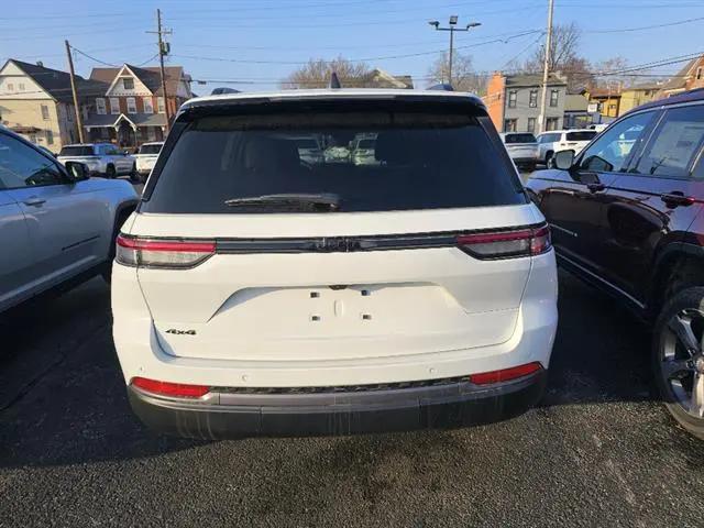 2026 Jeep Grand Cherokee Altitude 4x4