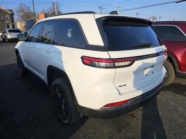 2026 Jeep Grand Cherokee Altitude 4x4