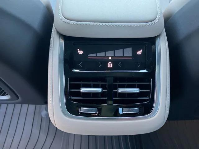 2026 Volvo XC90 Plus, B6 AWD Gas (mild hybrid), Gasoline, Bright, 7 Seats