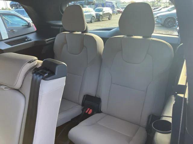 2026 Volvo XC90 Plus, B6 AWD Gas (mild hybrid), Gasoline, Bright, 7 Seats