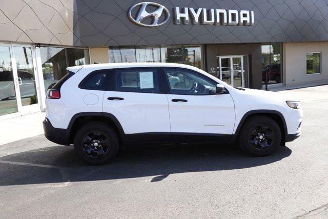 2019 Jeep Cherokee Sport