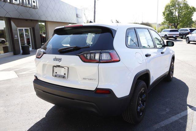 2019 Jeep Cherokee Sport