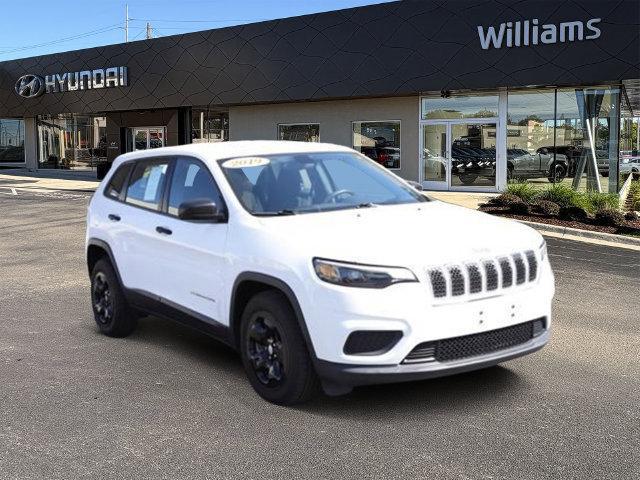 2019 Jeep Cherokee Sport for sale in LANSING, MI