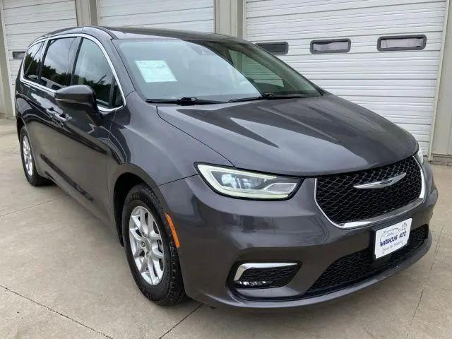 2023 Chrysler Pacifica Touring L for sale in Swisher, IA