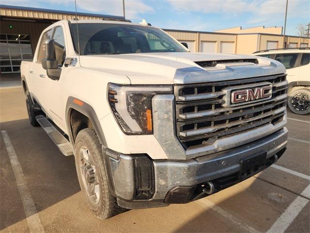 2025 GMC Sierra 2500HD 4WD Crew Cab Standard Bed SLT