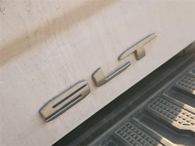 2025 GMC Sierra 2500HD 4WD Crew Cab Standard Bed SLT