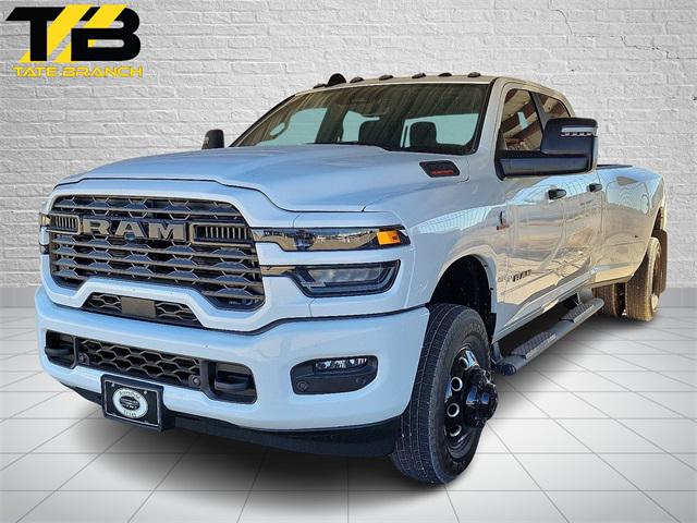 2025 RAM 3500 Big Horn Crew Cab 4x4 8 Box