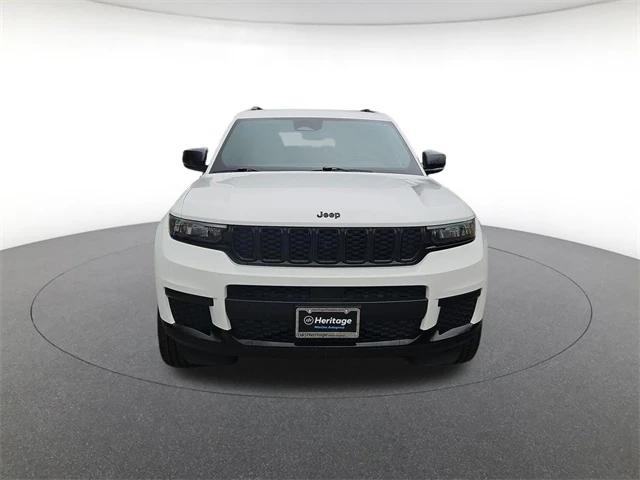2023 Jeep Grand Cherokee L Altitude 4x2