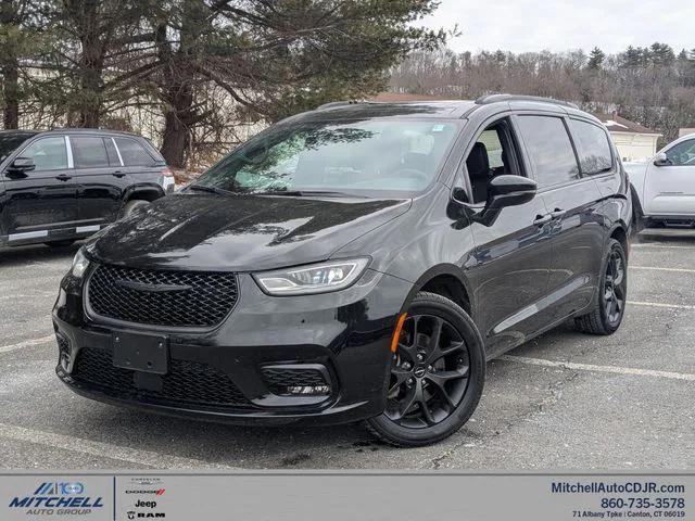2022 Chrysler Pacifica Touring L AWD for sale in Canton, CT